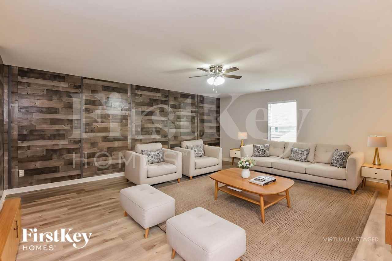 304 Sportsman Dr - Photo 3 of 18