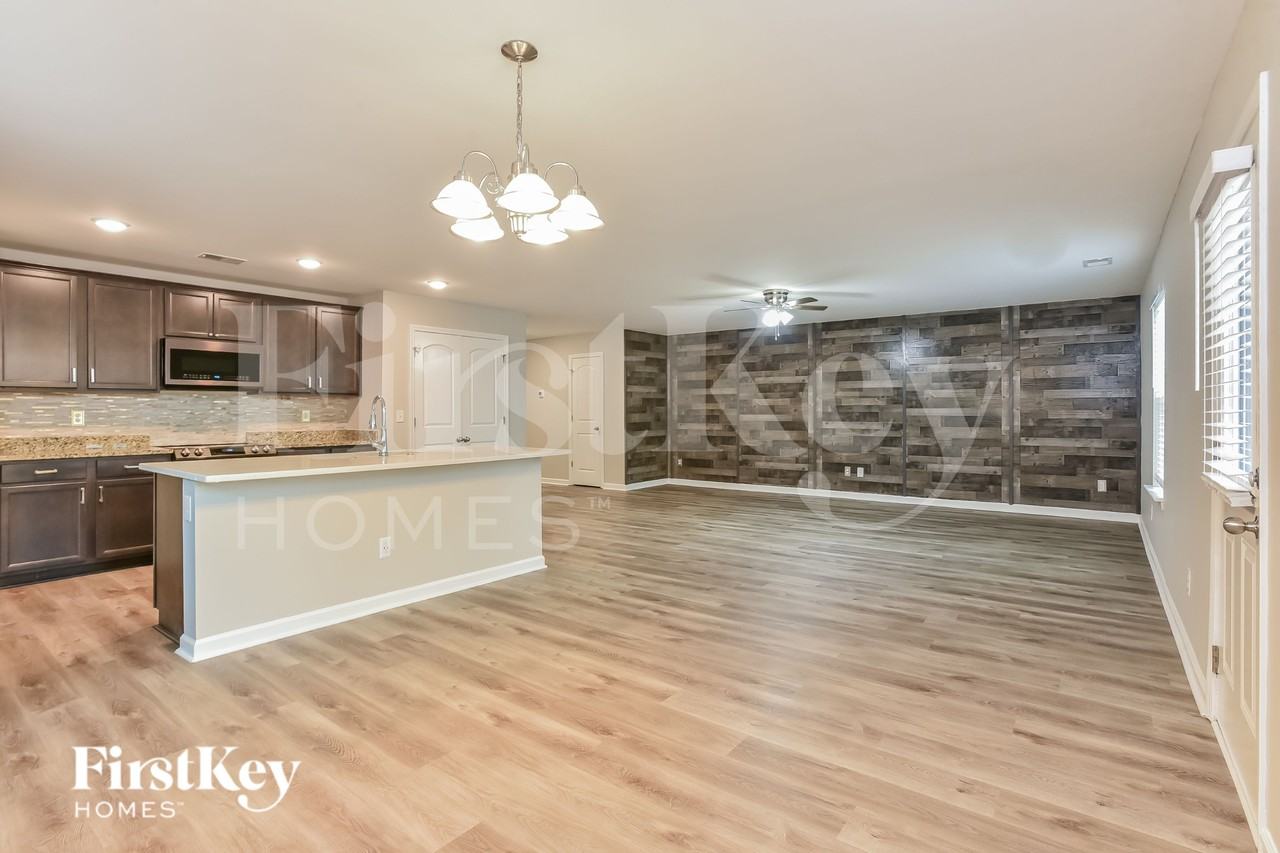 304 Sportsman Dr - Photo 5 of 18