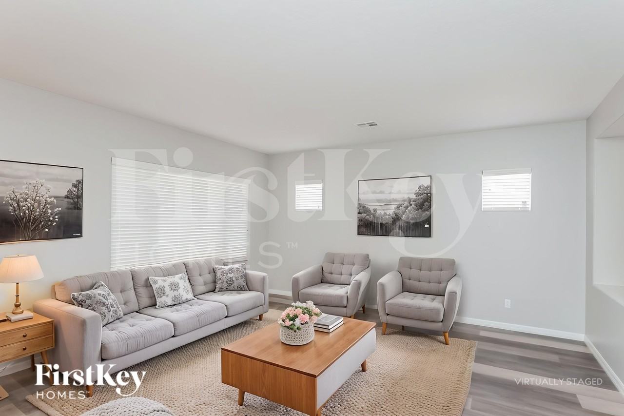 5595 Criollo Dr - Photo 5 of 18