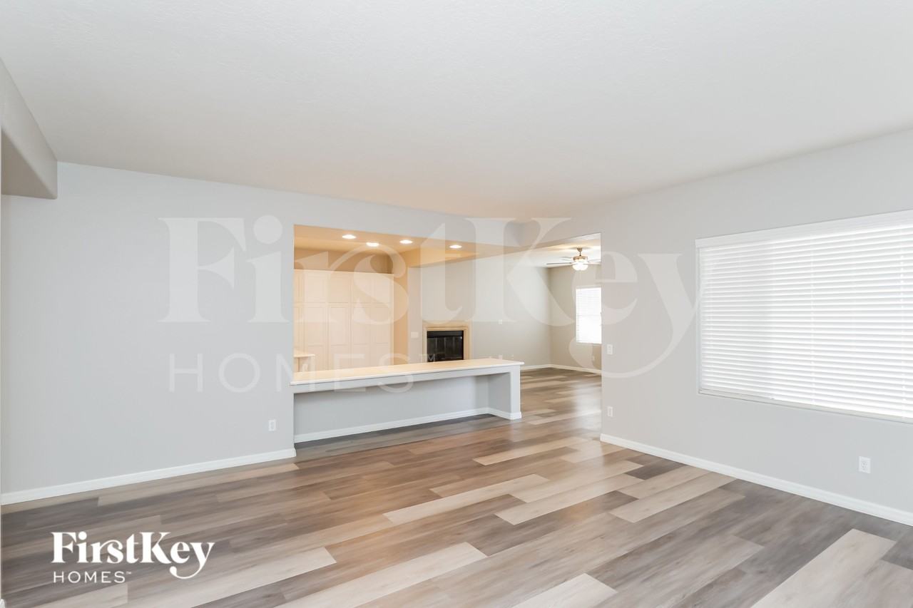 5595 Criollo Dr - Photo 6 of 18