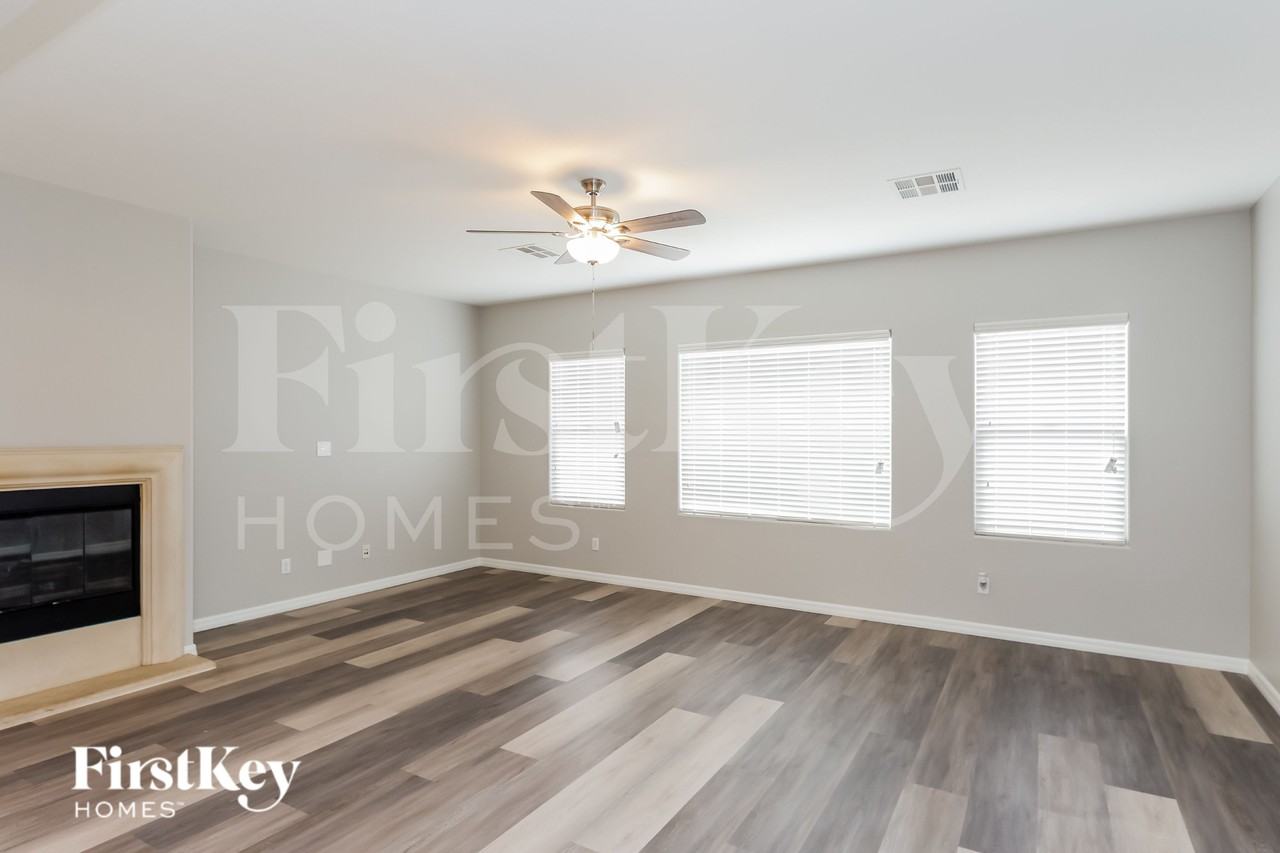 5595 Criollo Dr - Photo 7 of 18