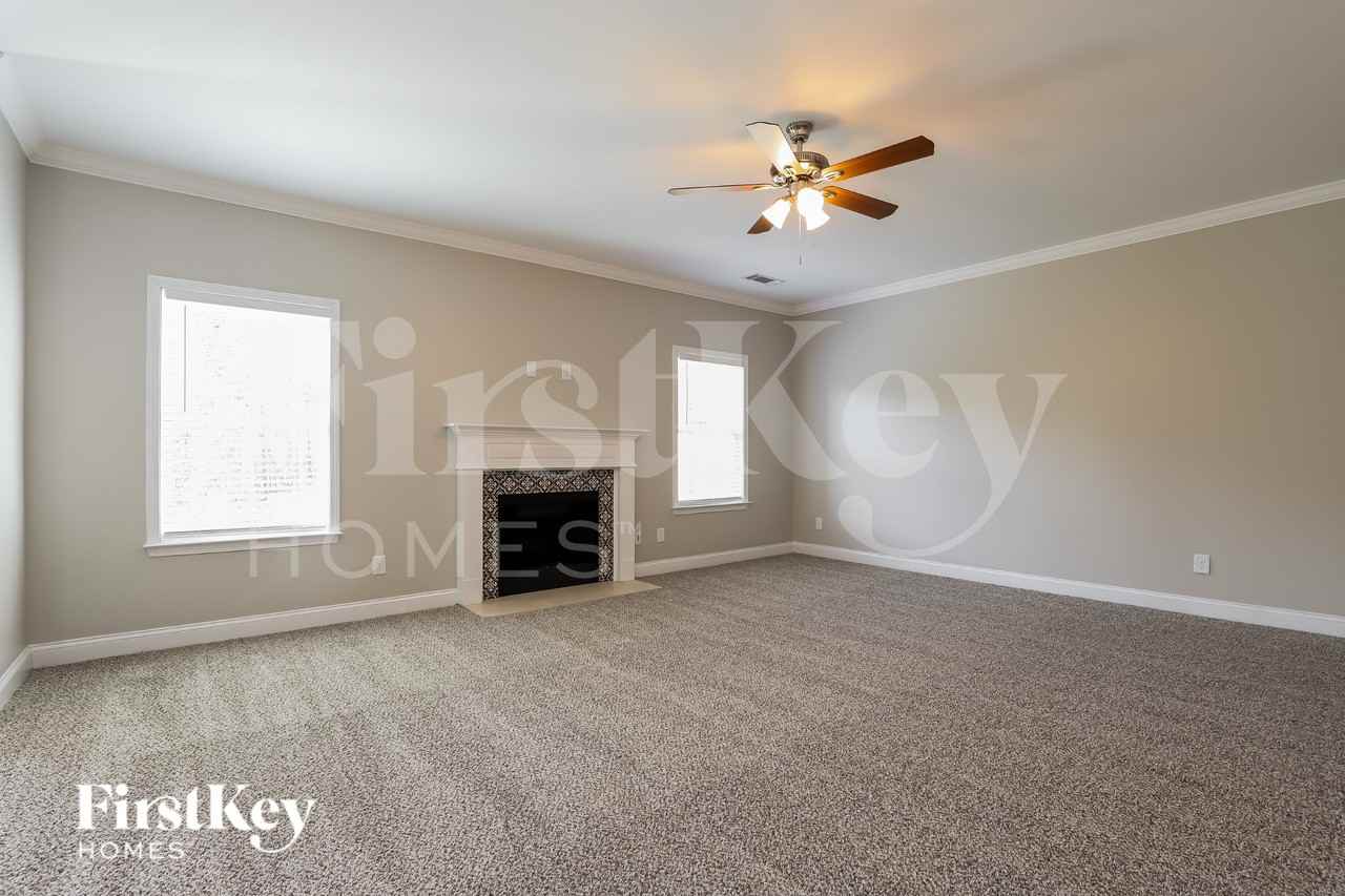 5730 Grant Station Dr - Photo 3 of 18