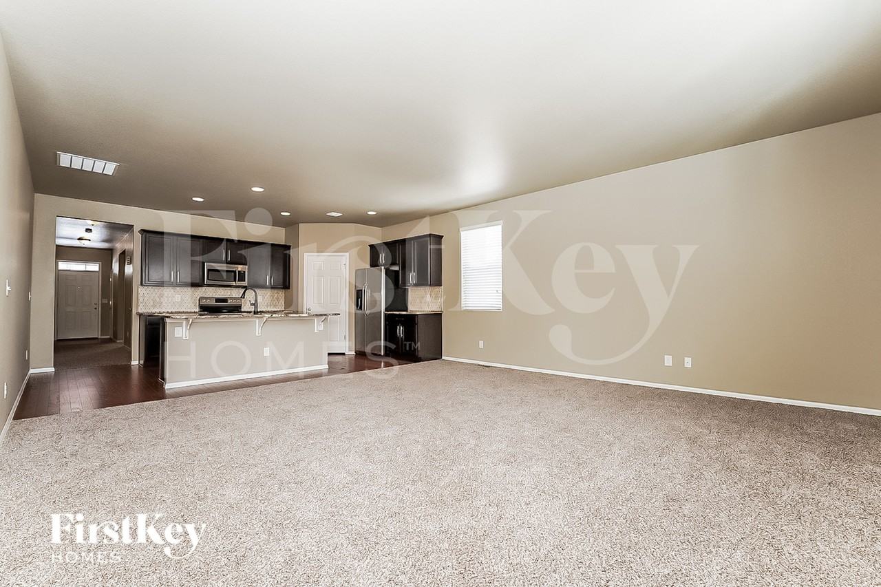 6464 N Ensenada Ct - Photo 4 of 15