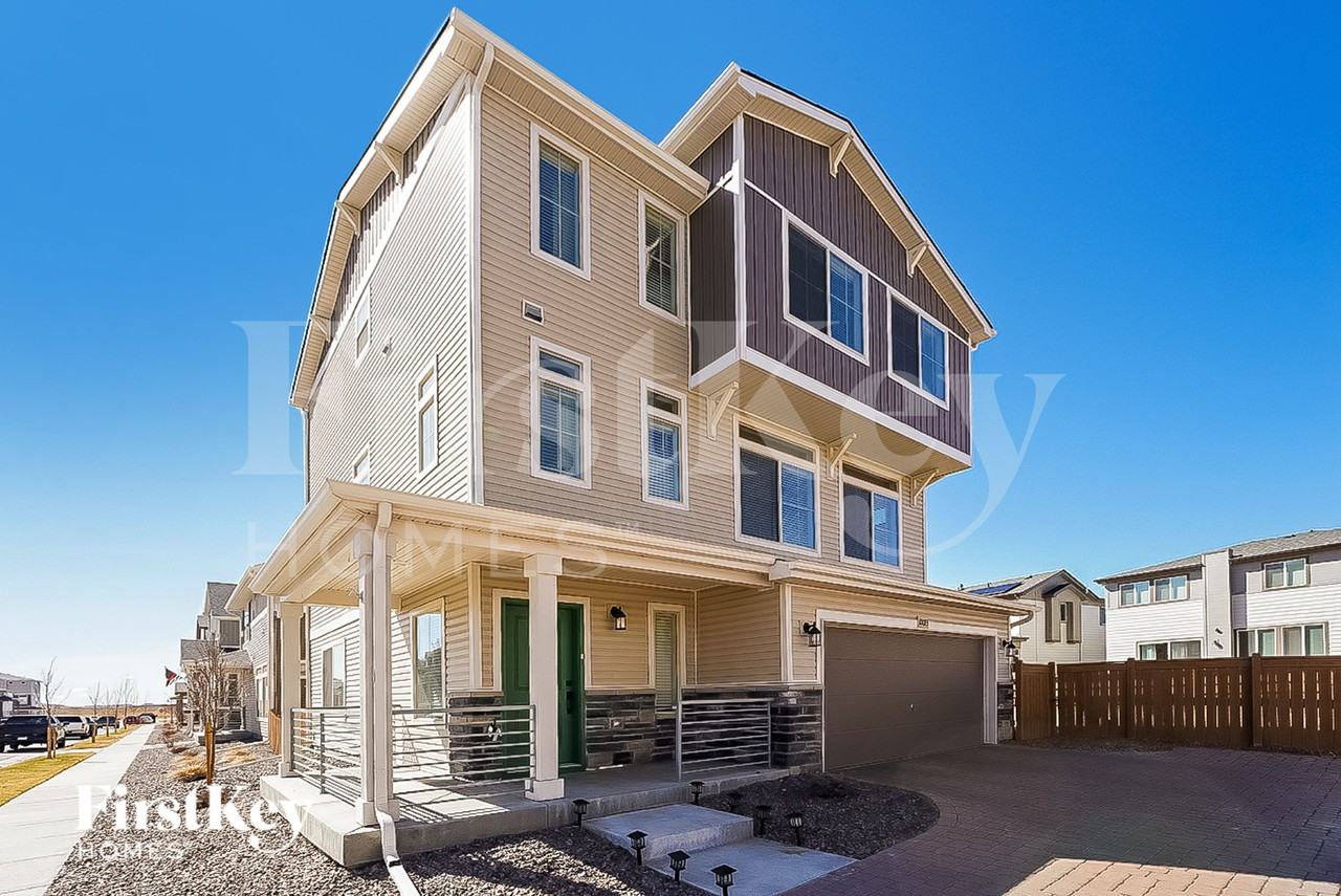 10073 Yampa Ct - Photo 2 of 15