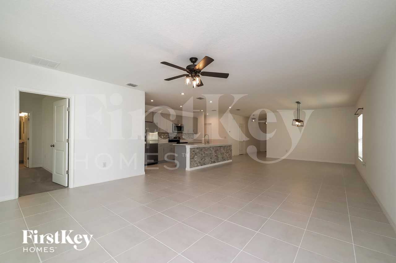 5007 Vellacito Way - Photo 4 of 19