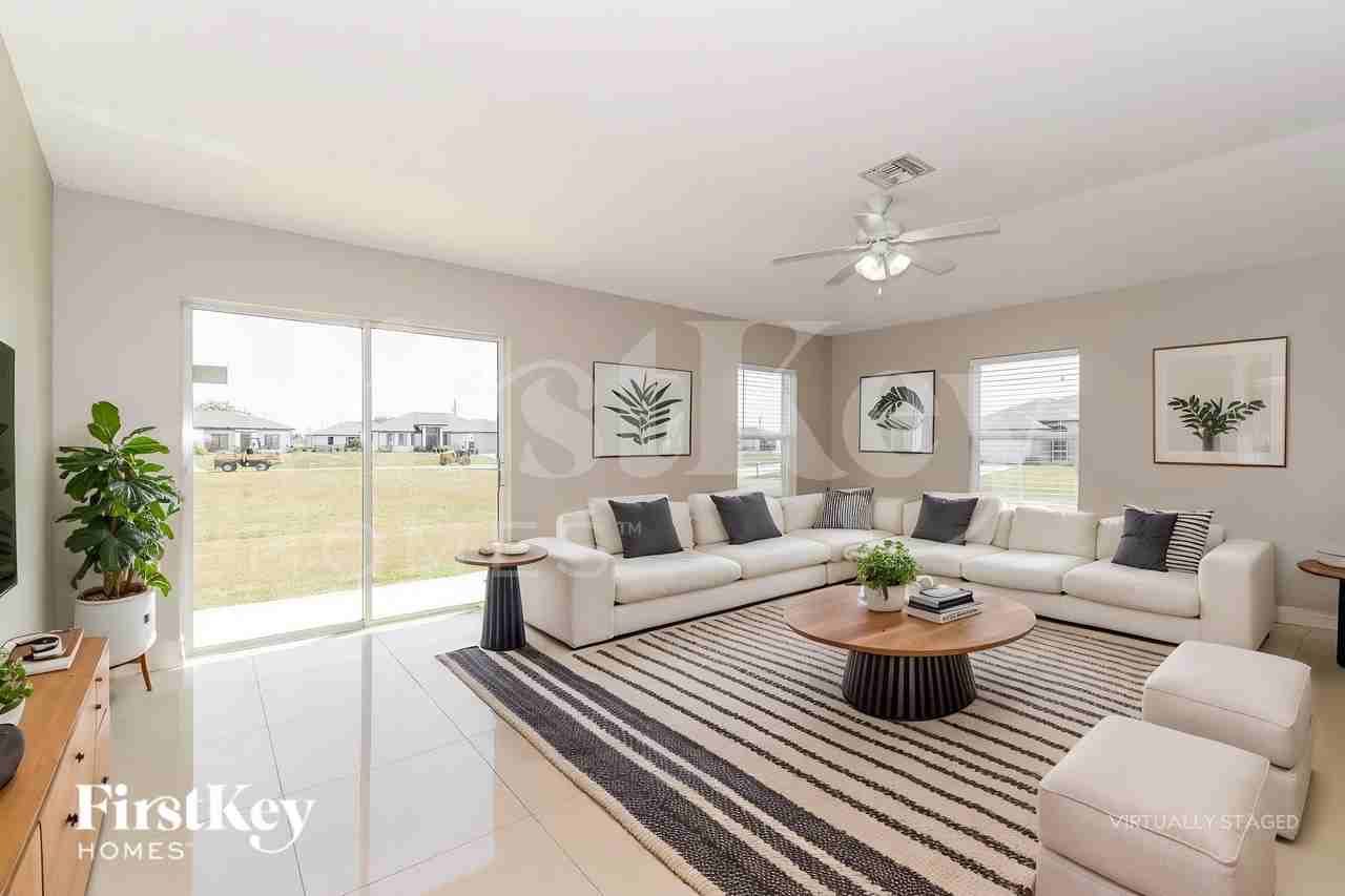 601 Nw 17th Ave - Photo 3 of 19