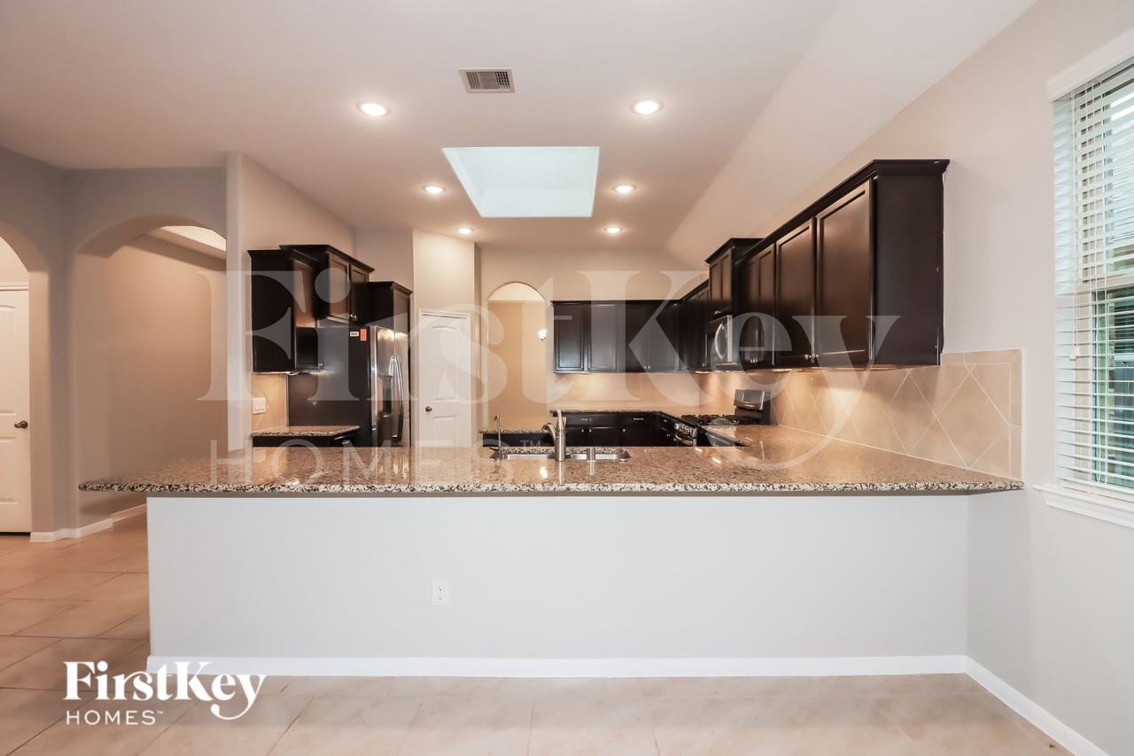 5518 Glenfield Spring Ln - Photo 6 of 18