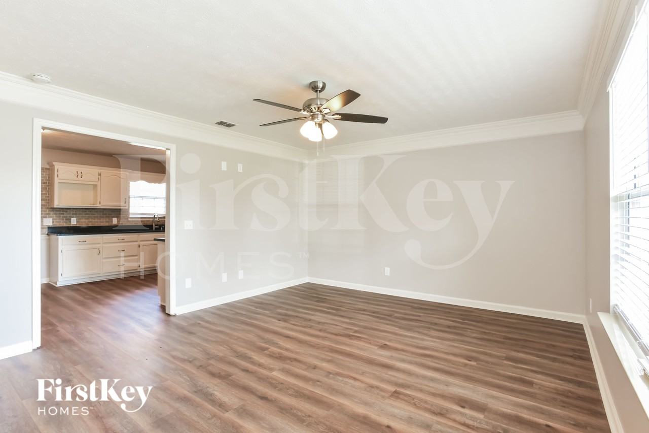 204 Merritt Dr - Photo 6 of 18