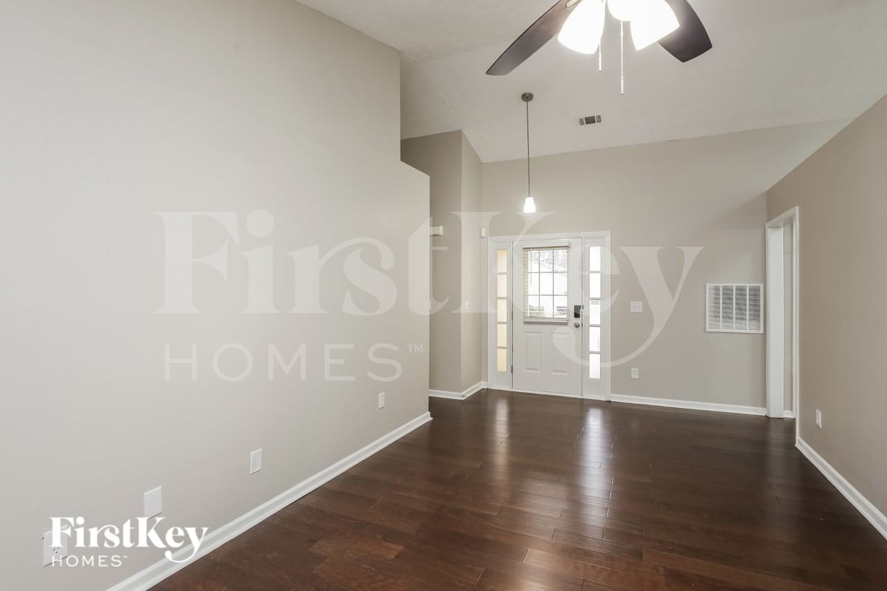 181 Clarion Rd - Photo 6 of 18