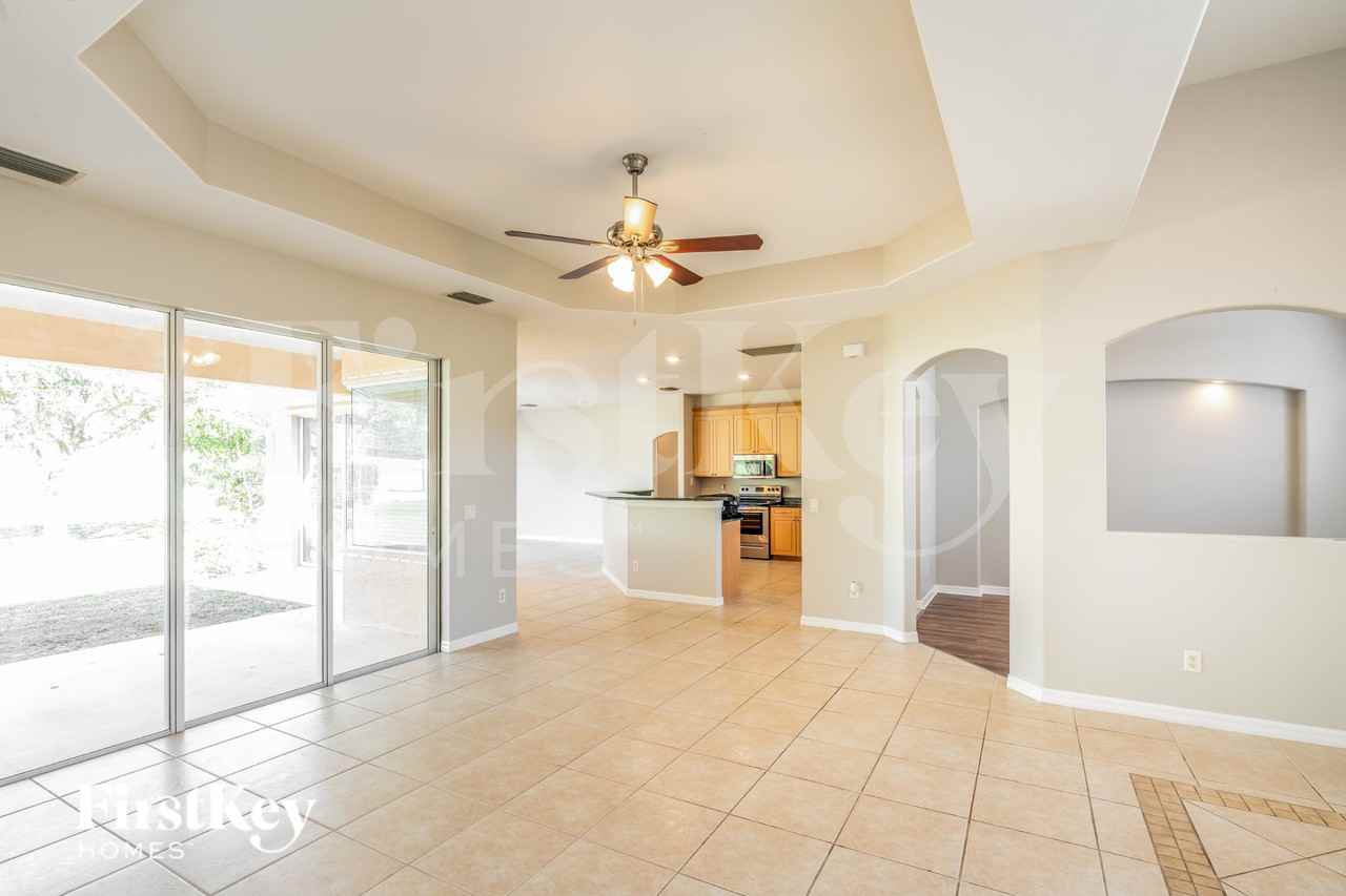 2081 Nuremberg Blvd - Photo 3 of 18