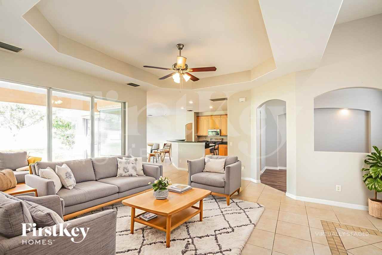 2081 Nuremberg Blvd - Photo 4 of 18