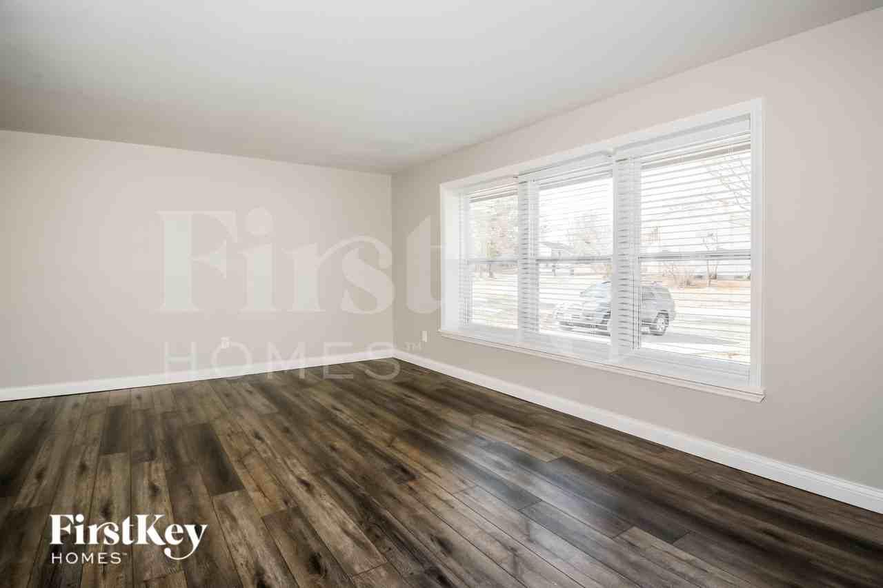 11814 Featherwood Dr - Photo 3 of 18