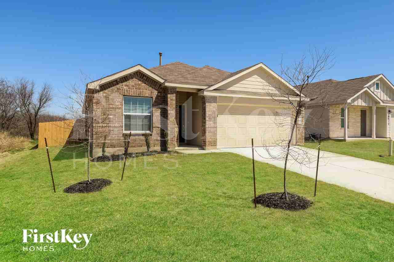 9984 Sarrebourg St - Photo 2 of 15