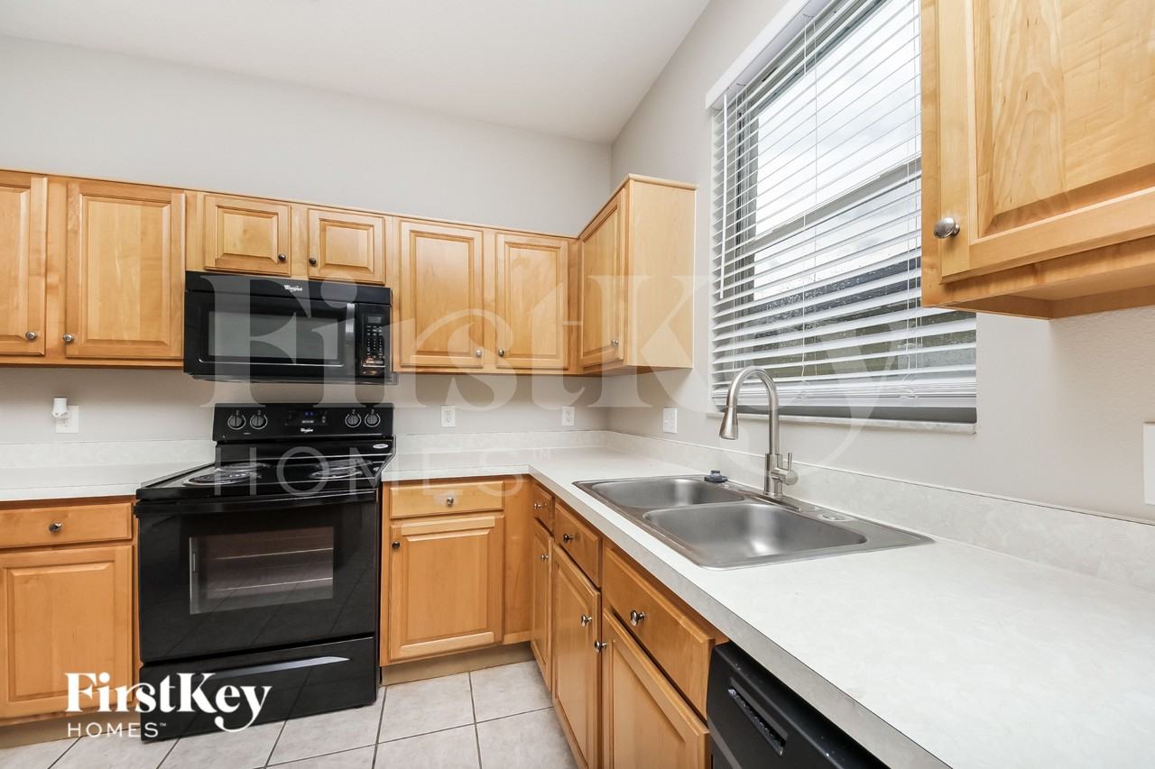 1506 Nestlewood Trl - Photo 6 of 16