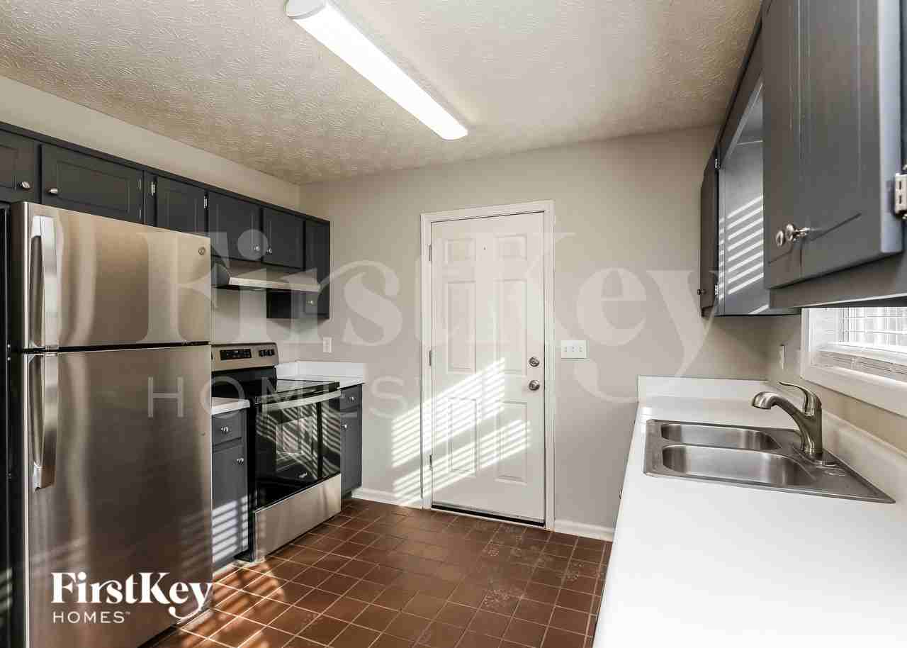 5183 Sagewood Dr - Photo 4 of 15