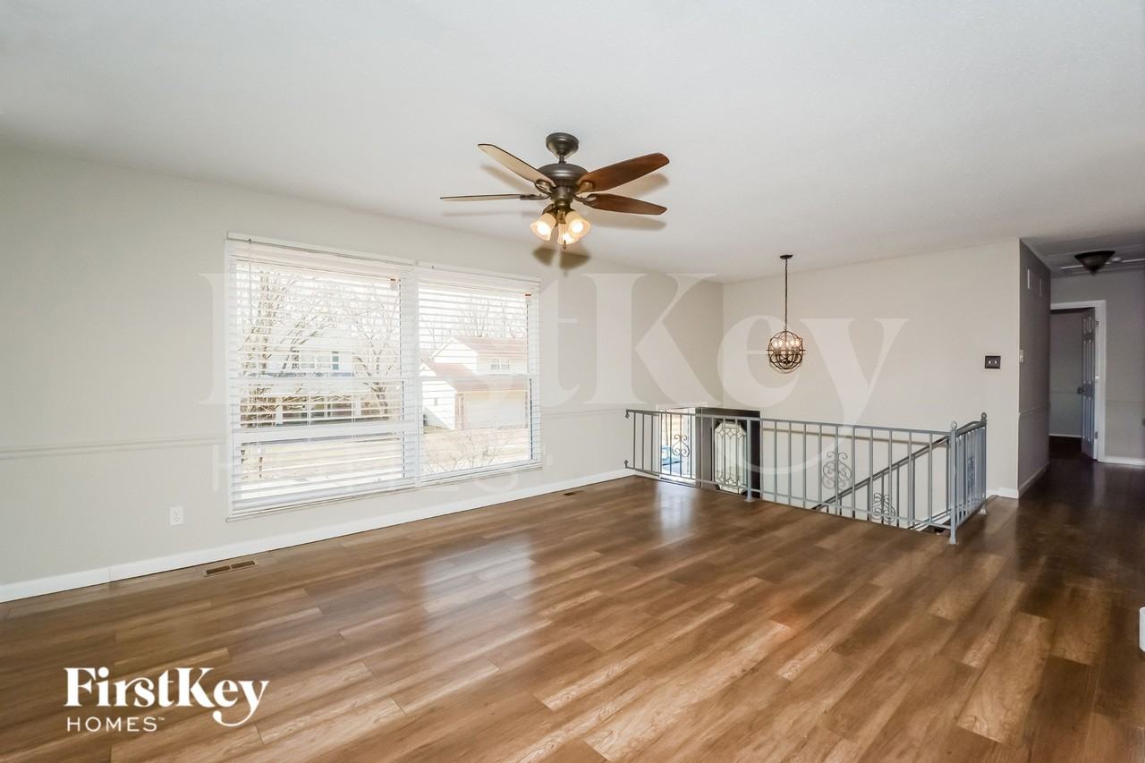 578 Green Forest Dr - Photo 3 of 15