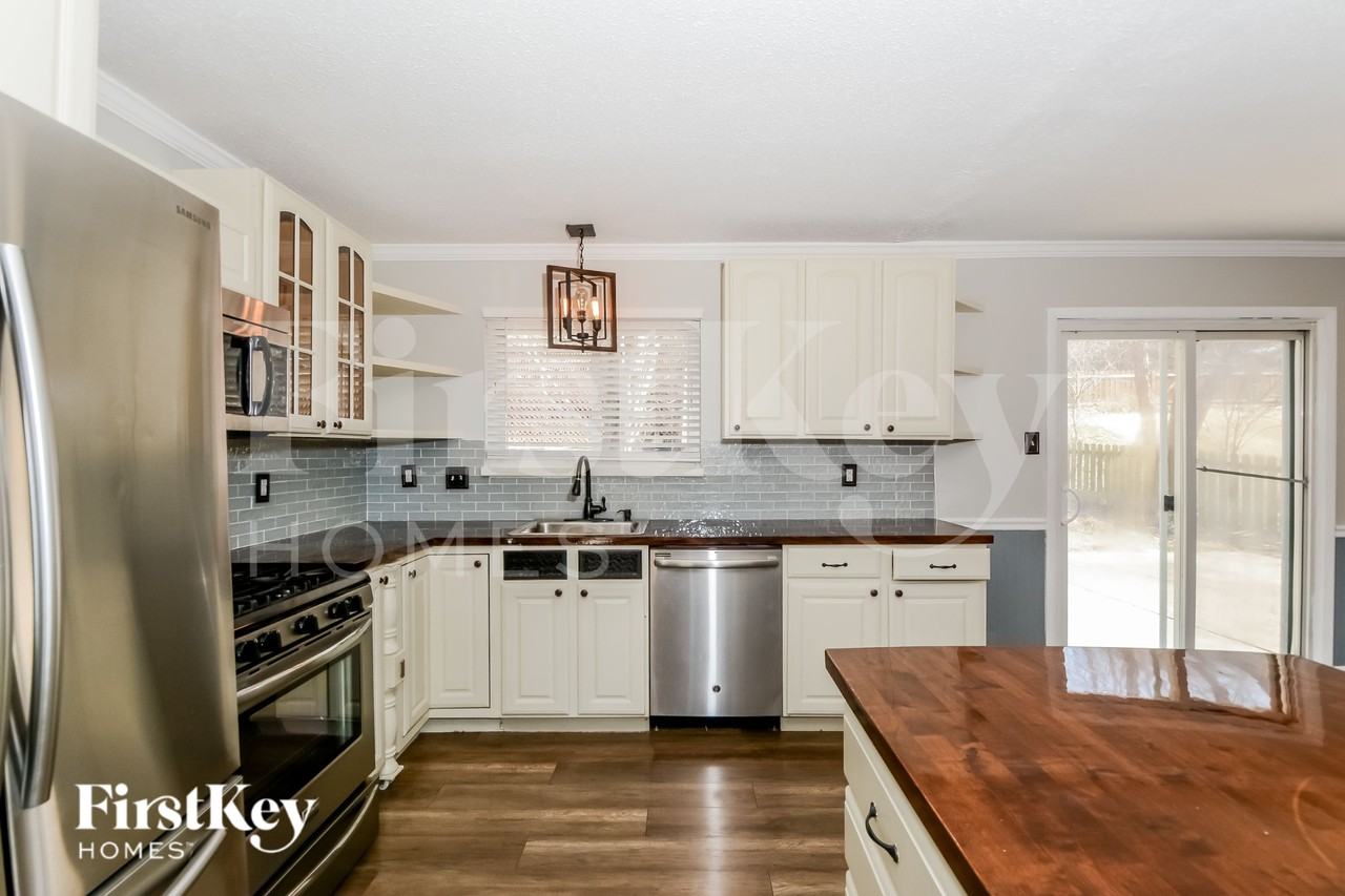 578 Green Forest Dr - Photo 6 of 15