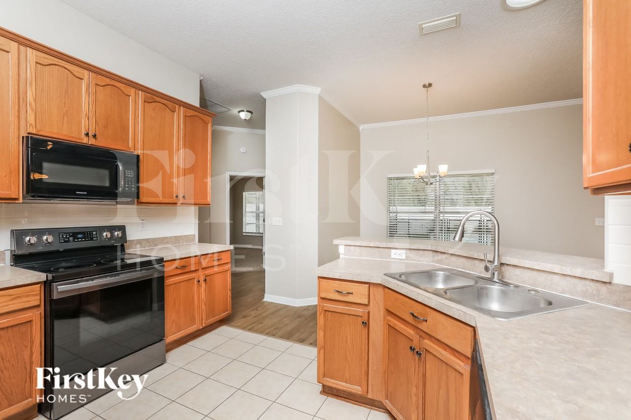 34333 Shadewood Cir - Photo 7 of 15