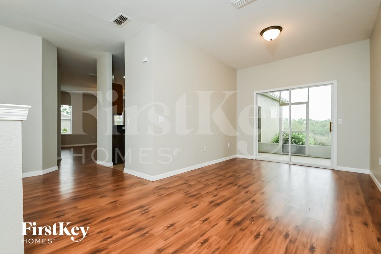 8314 Greystone Dr - Photo 6 of 18