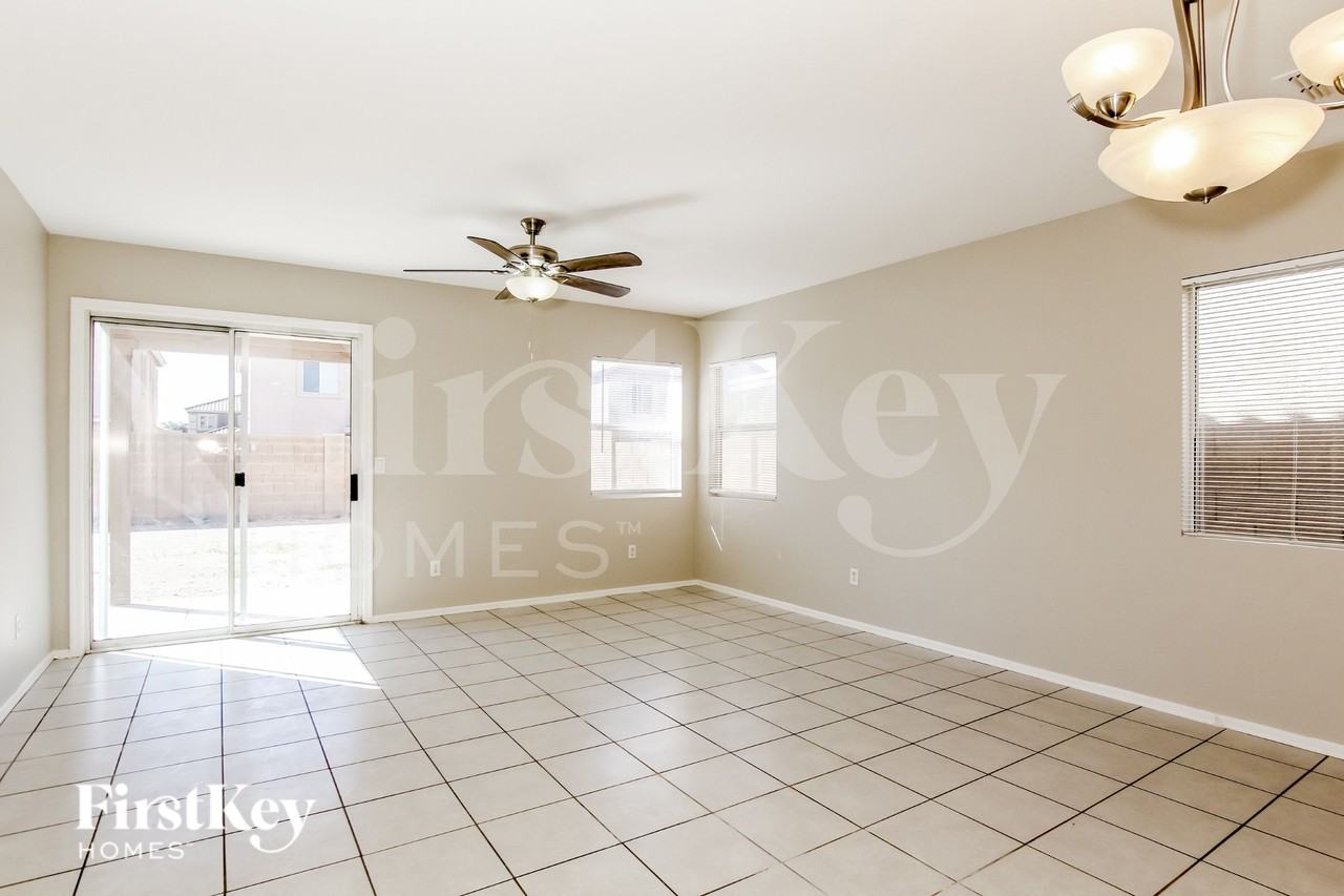 11631 W Duran Ave - Photo 3 of 16