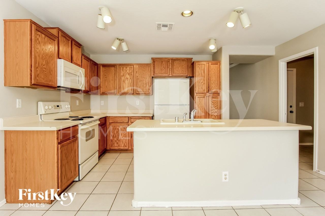 11631 W Duran Ave - Photo 7 of 16