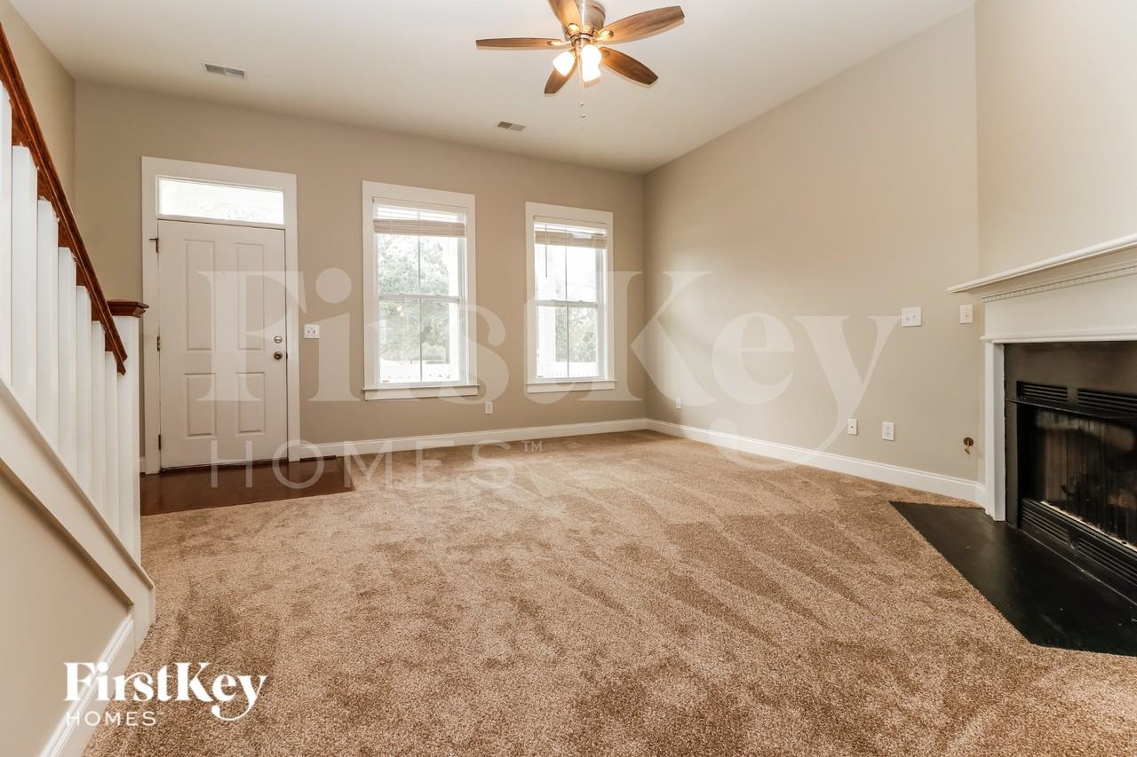 103 Barberry St - Photo 2 of 18