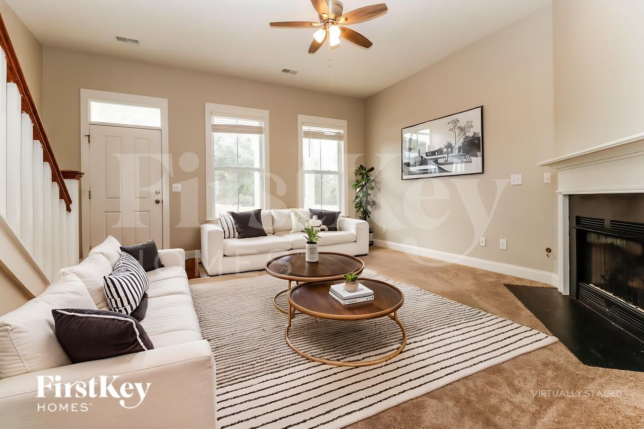 103 Barberry St - Photo 3 of 18