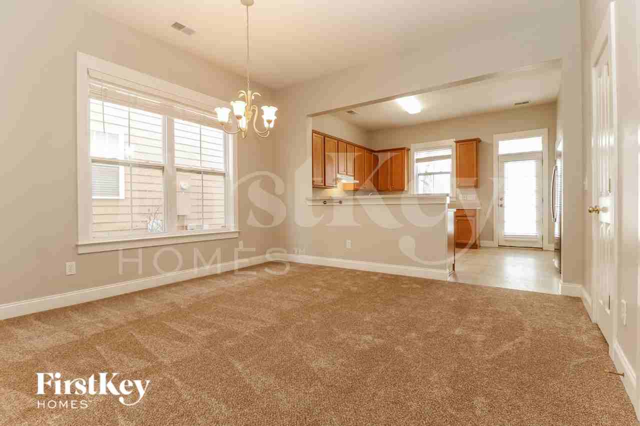 103 Barberry St - Photo 5 of 18