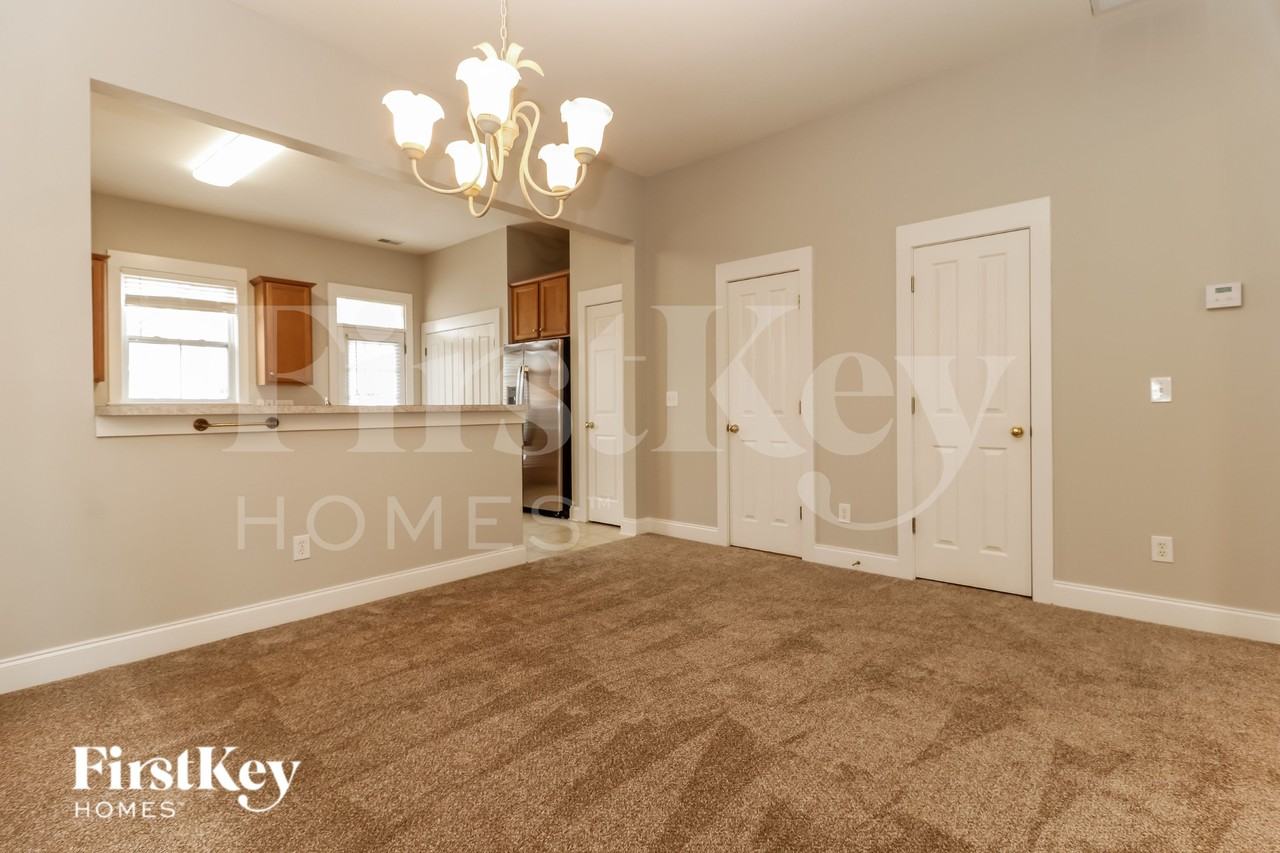 103 Barberry St - Photo 6 of 18