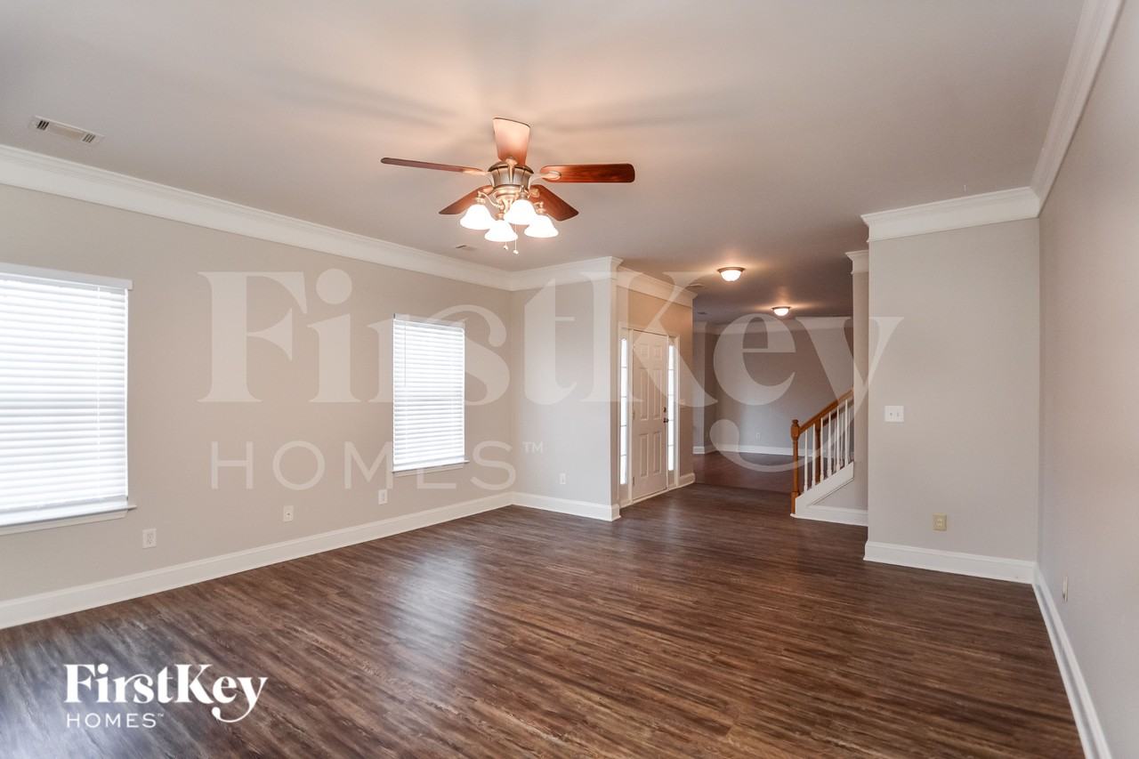 4611 River Rd - Photo 4 of 18