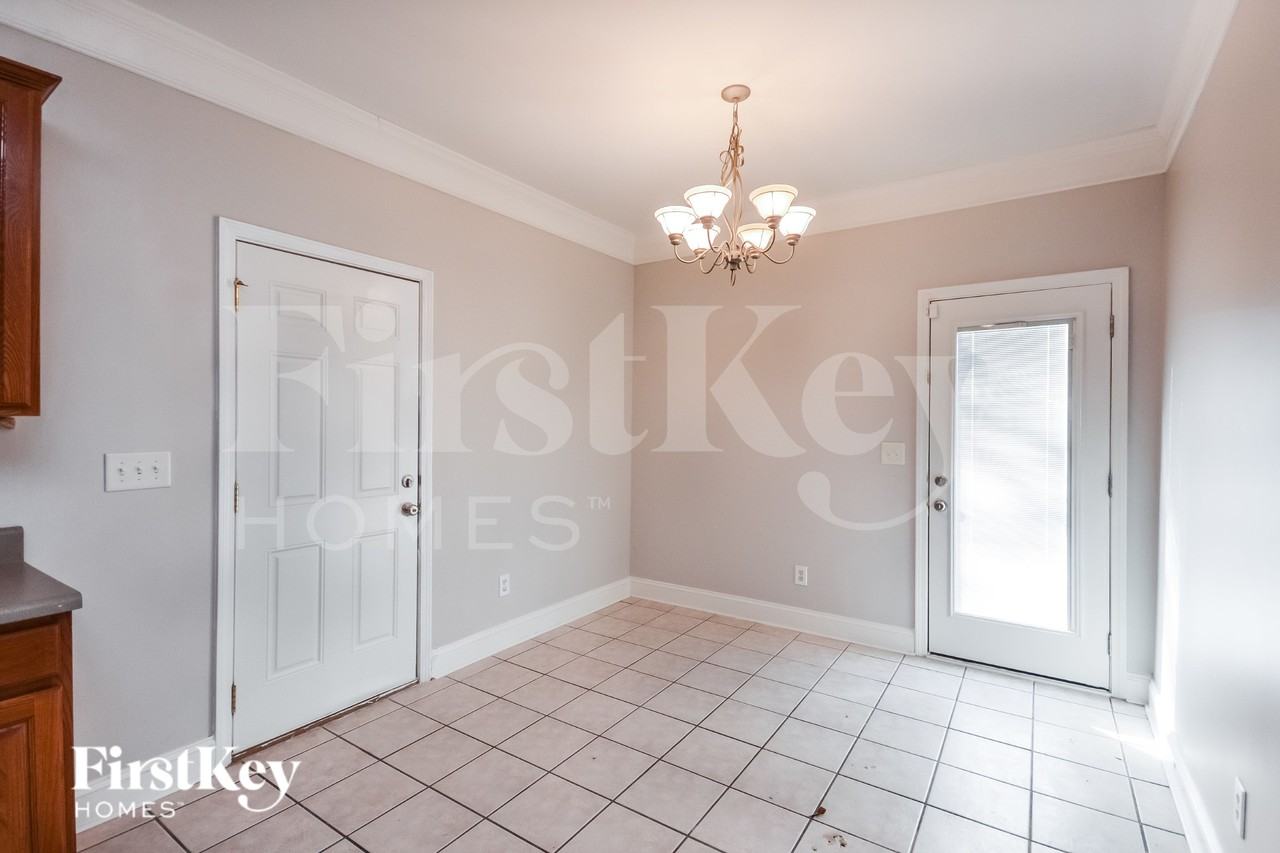 4611 River Rd - Photo 5 of 18