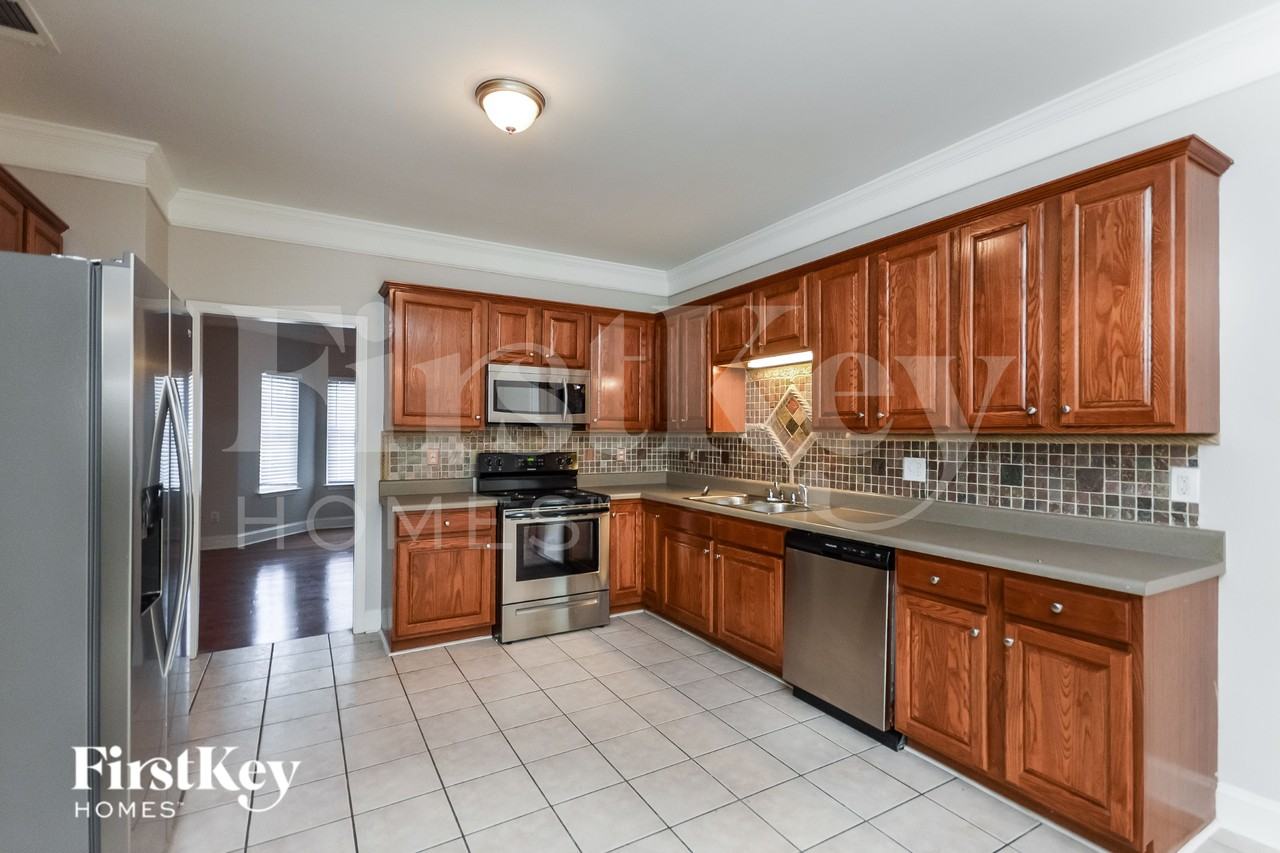 4611 River Rd - Photo 7 of 18