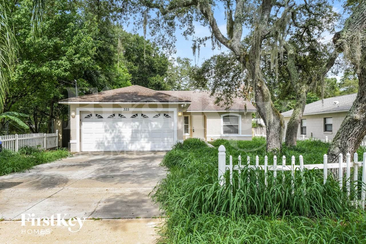 325 Crabtree Ave