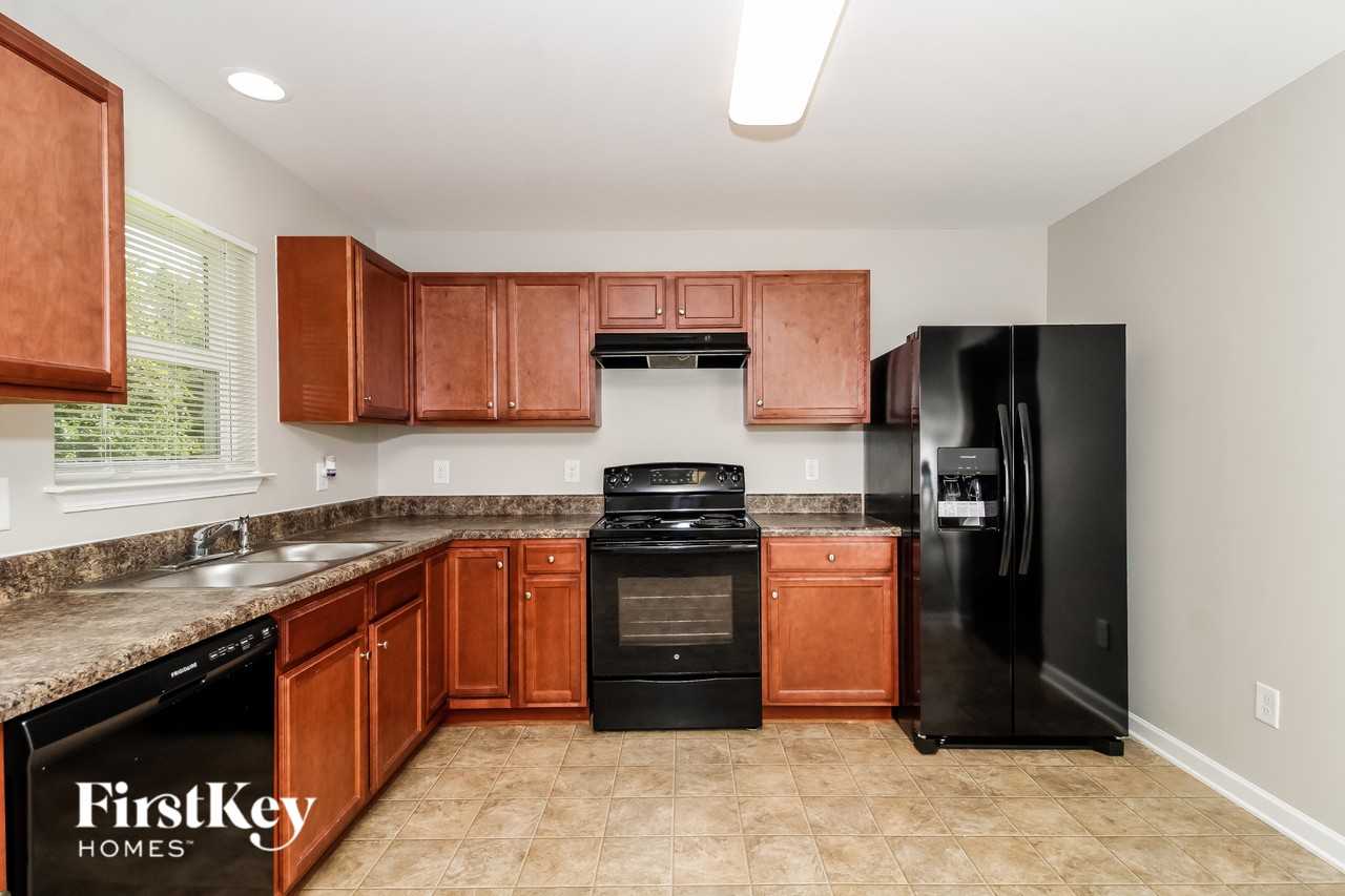 2322 Deerbrook Forest Ln - Photo 4 of 15