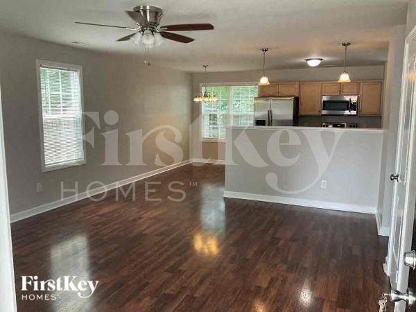 100 Ash Ave Nw - Photo 3 of 12