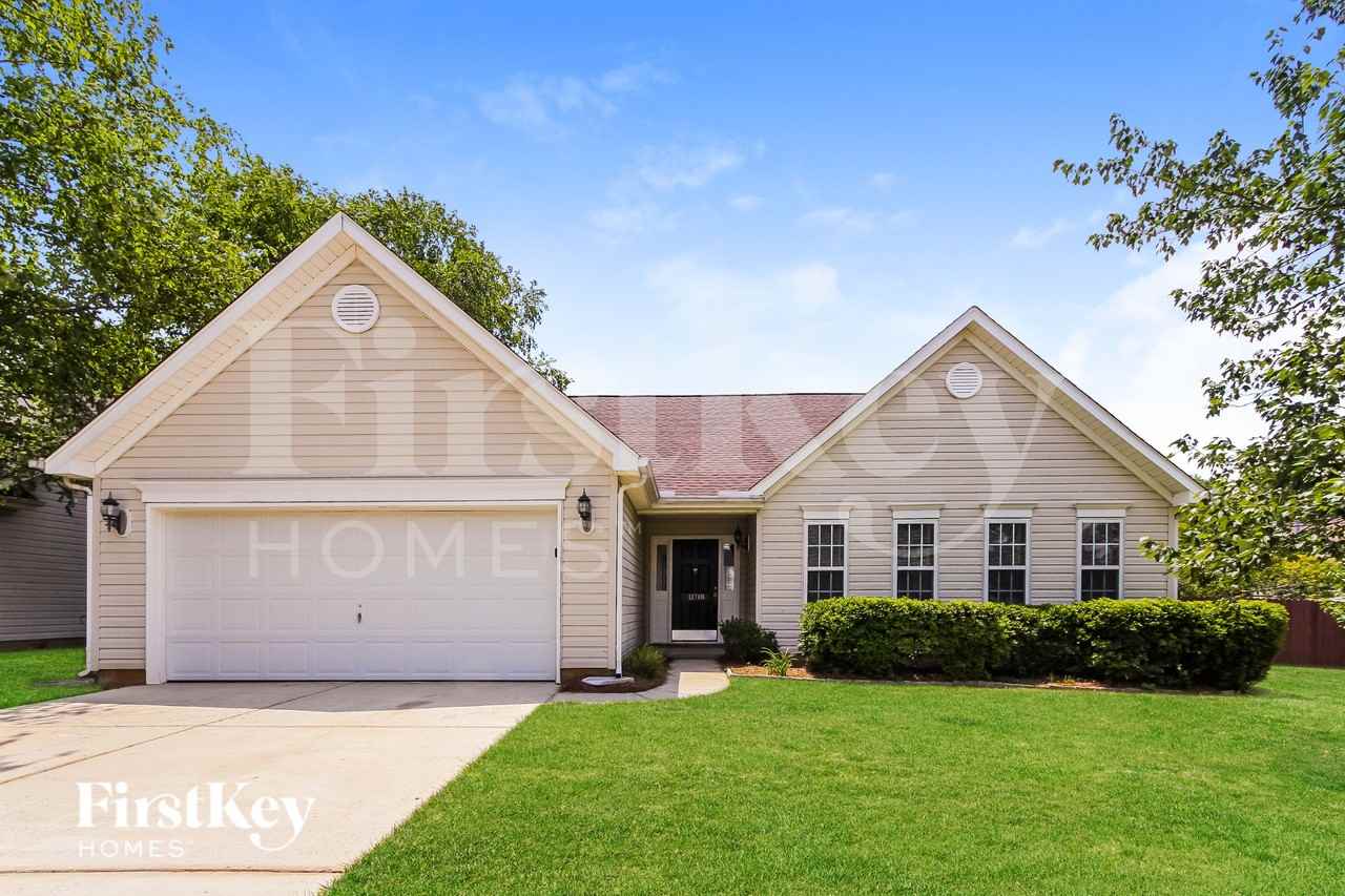 11718 Black Maple Ave