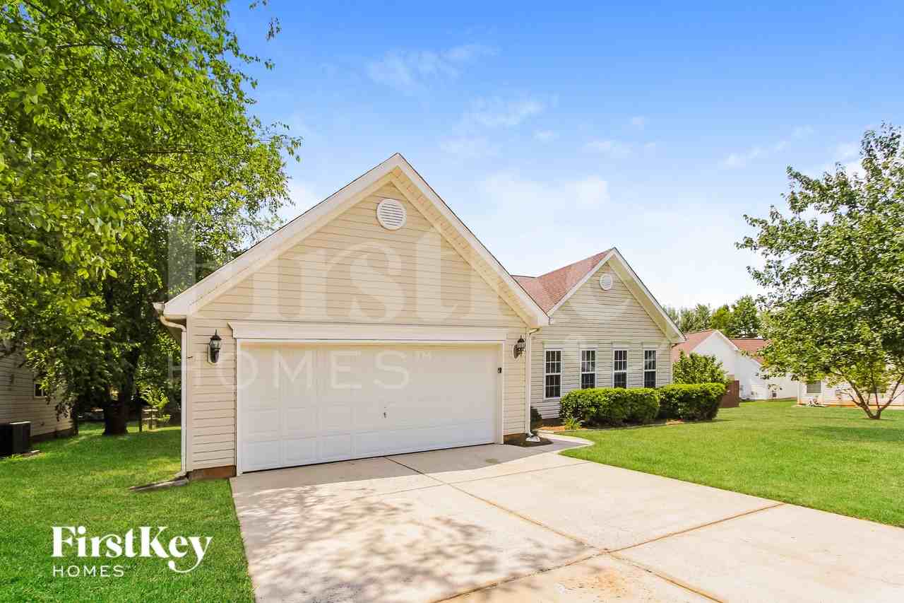 11718 Black Maple Ave - Photo 4 of 16