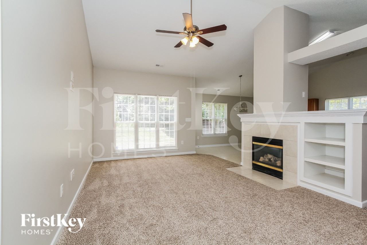 11718 Black Maple Ave - Photo 6 of 16
