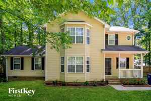 featured image of 944 Highland Glen Rd