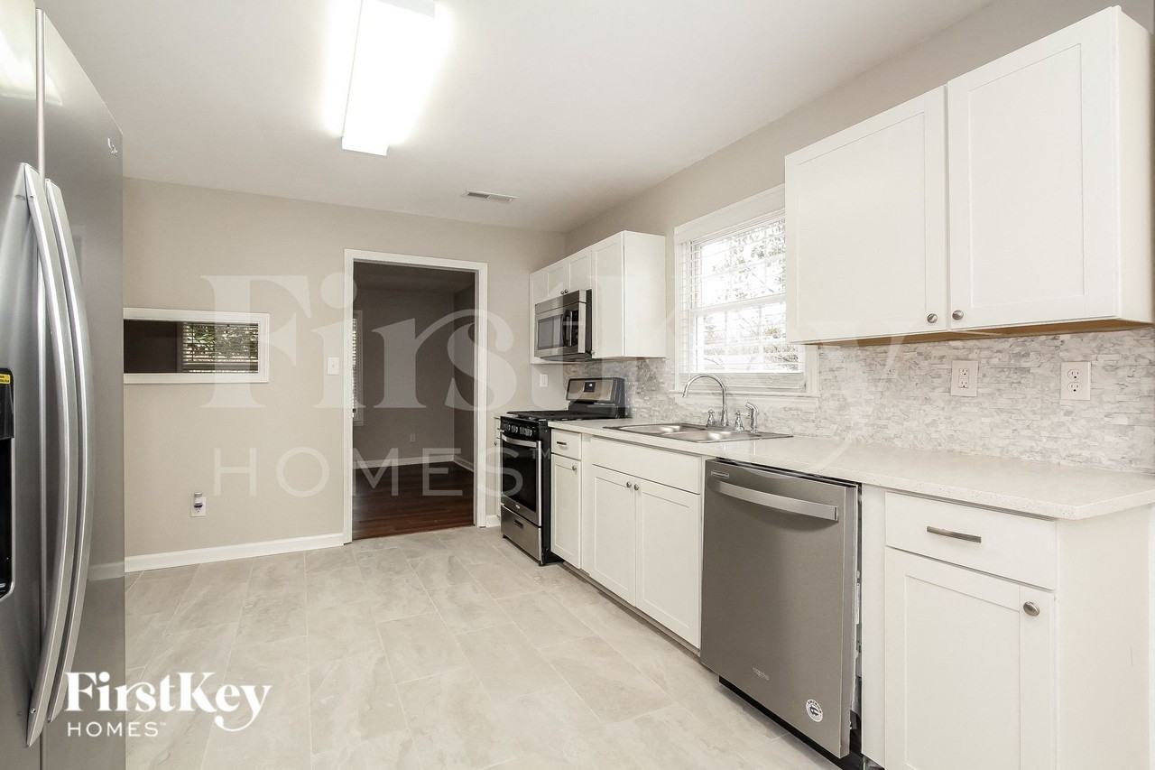 3610 Bardot Dr - Photo 7 of 15