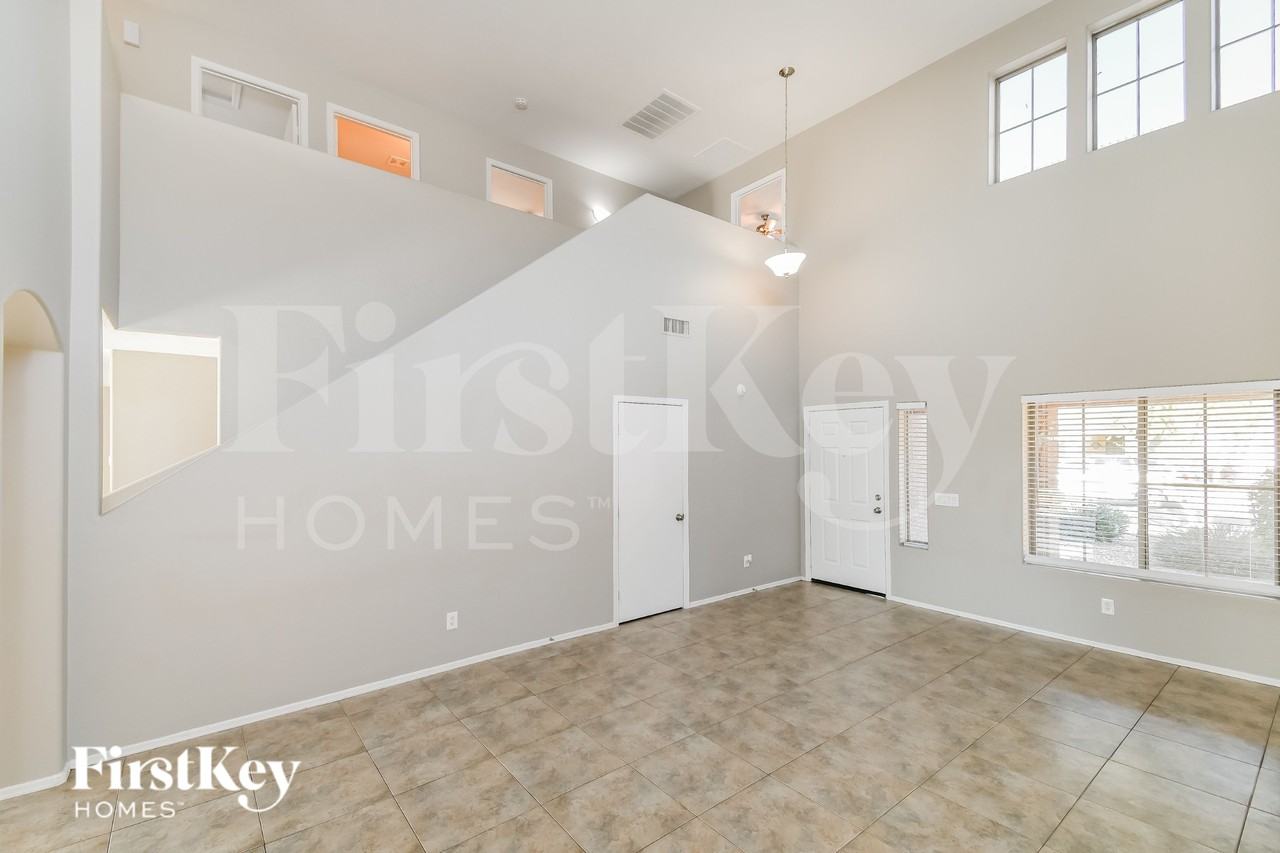 29344 N Yellow Bee Dr - Photo 2 of 19