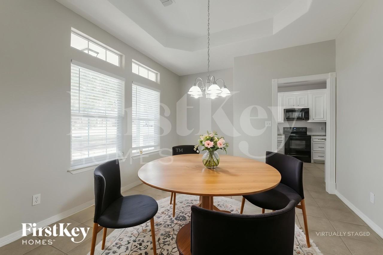 295 Cypress Dr - Photo 7 of 18