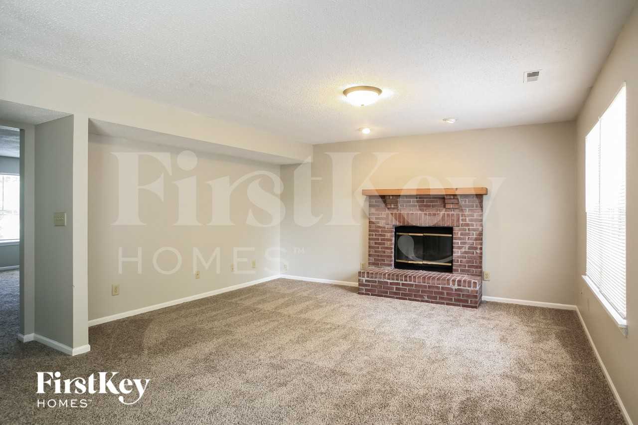 9017 Lighthorse Dr - Photo 4 of 16