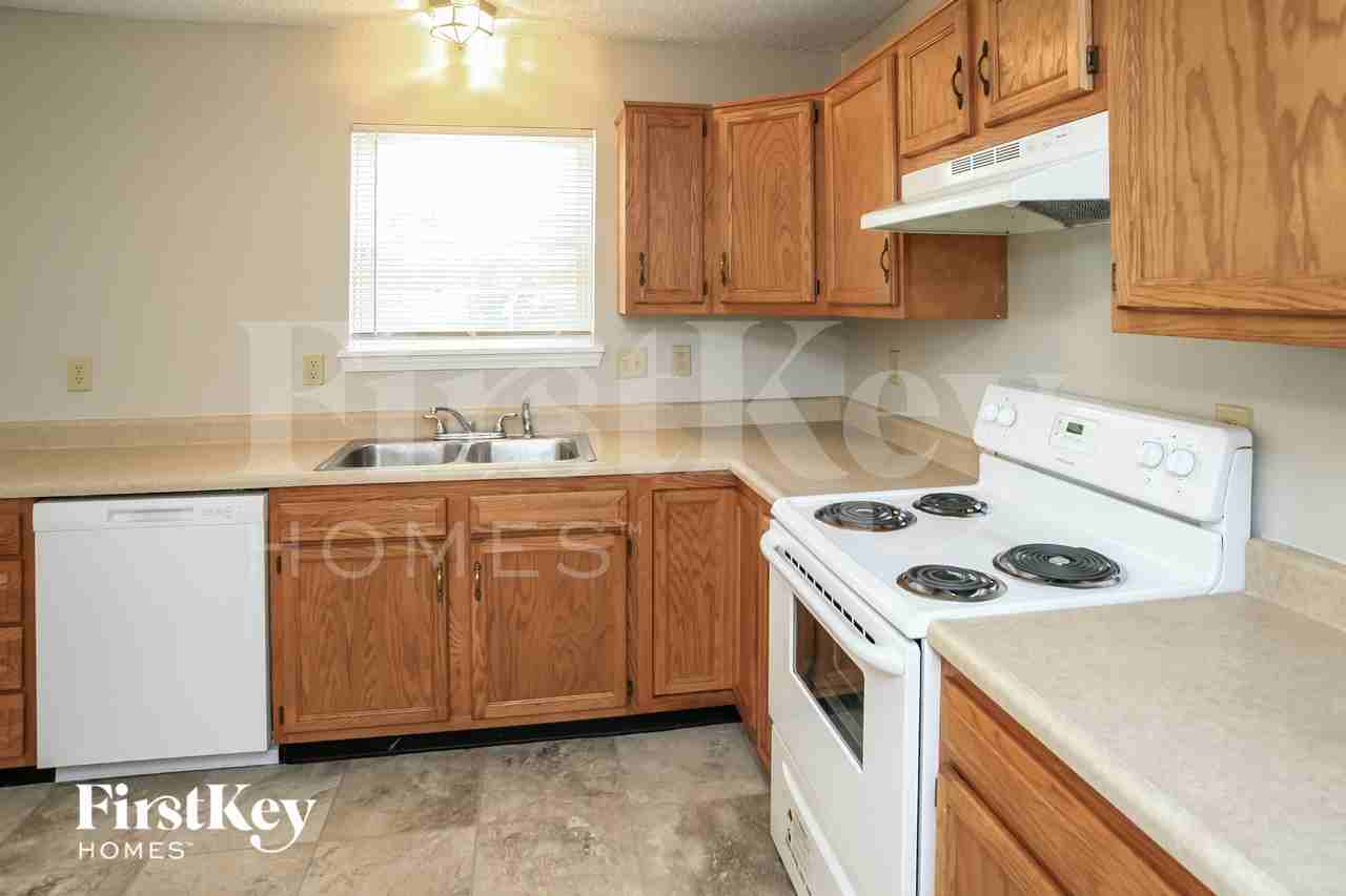 9017 Lighthorse Dr - Photo 5 of 16