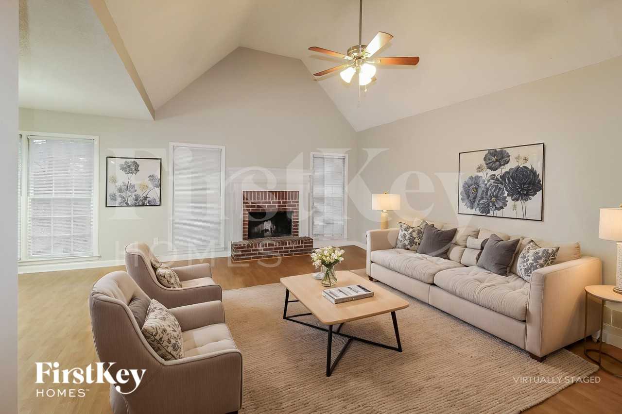 4725 Diggers Way - Photo 3 of 19