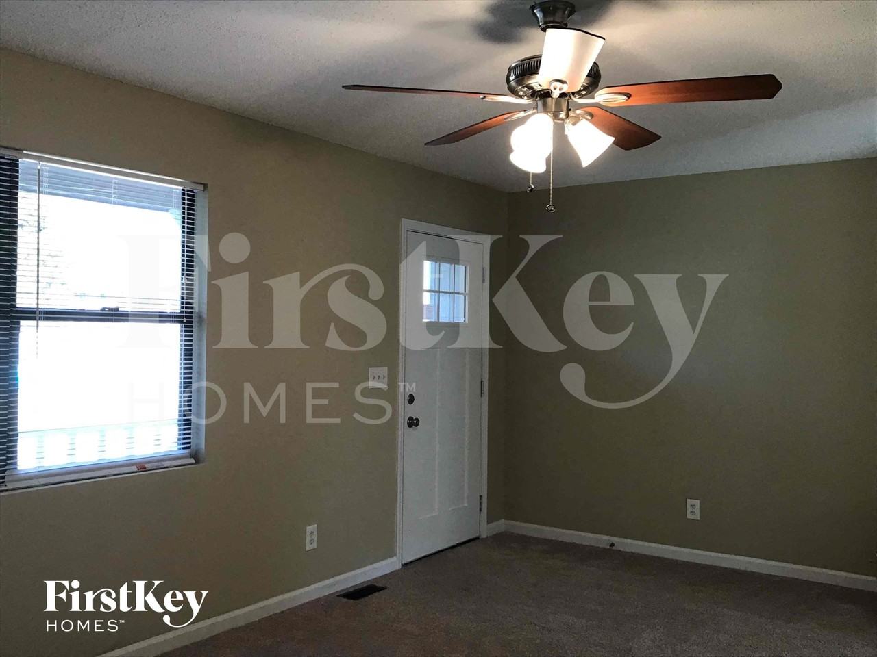 3675 Sharon Dr - Photo 2 of 10