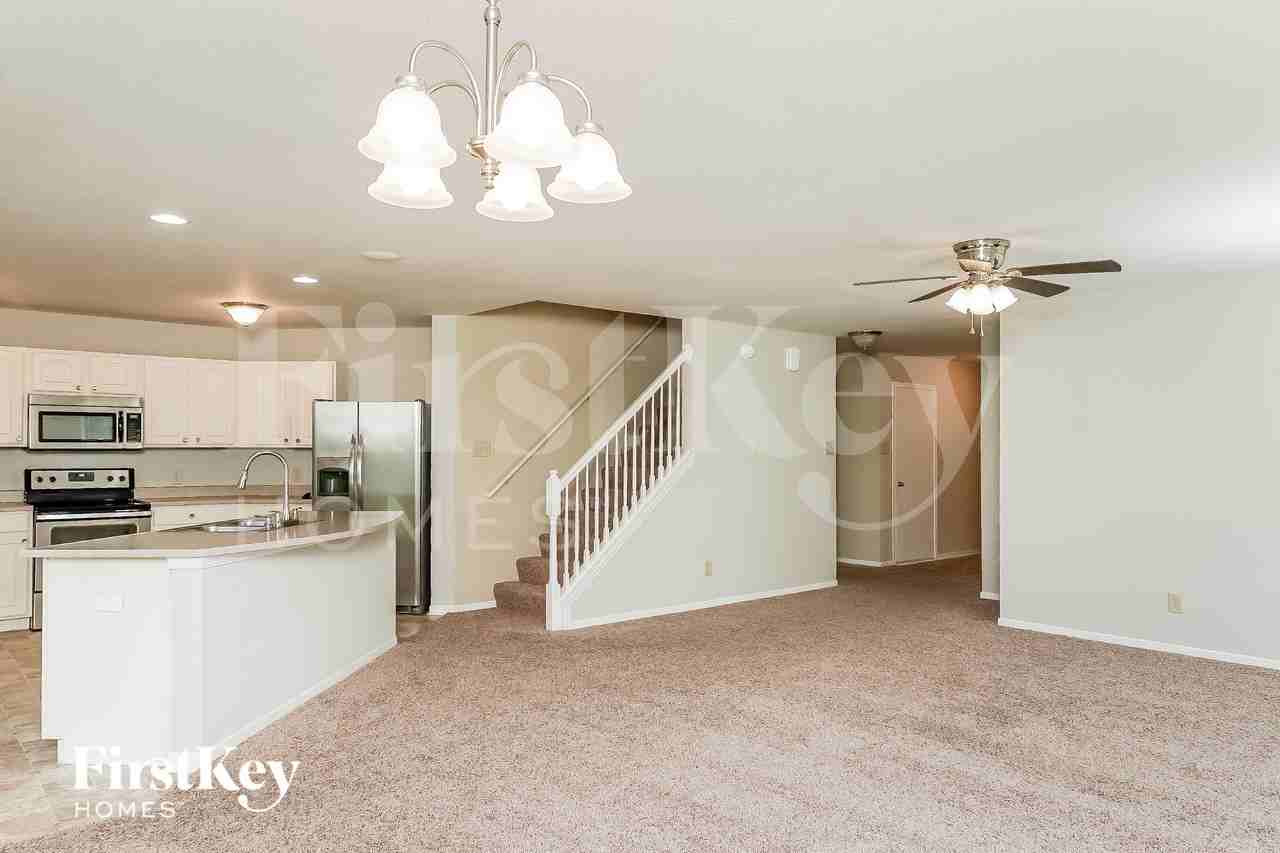 3608 Brandenburg Blvd - Photo 4 of 16