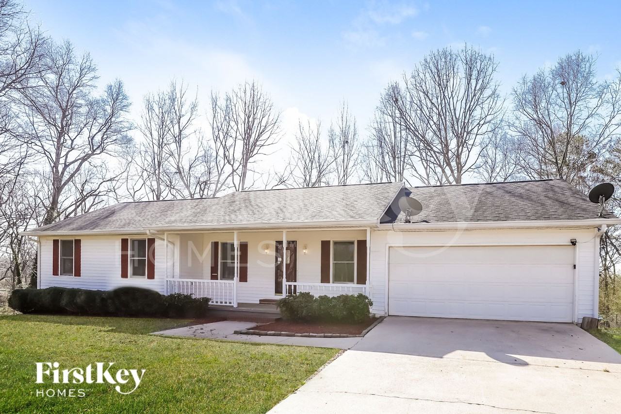 2770 Quillians Dr - Photo 3 of 16