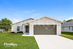 1481 Sw Kamchatka Ave - Photo 1 of 1