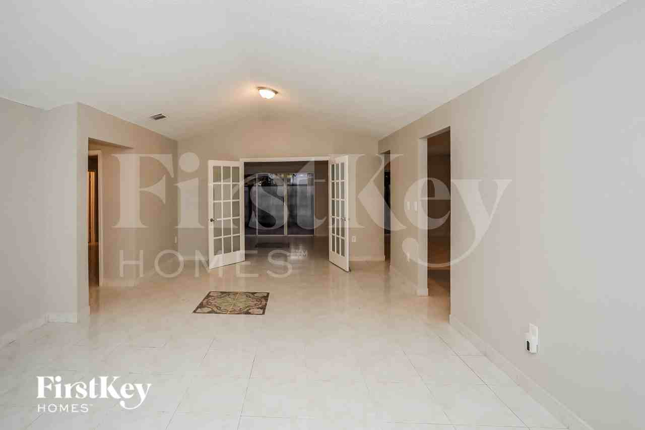 13710 Swterrace - Photo 3 of 19